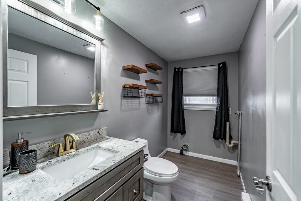 492 Maple St #492 photo 5