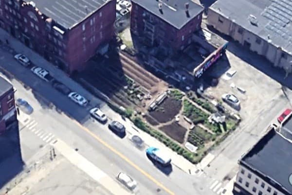 218 Middlesex Street photo 4