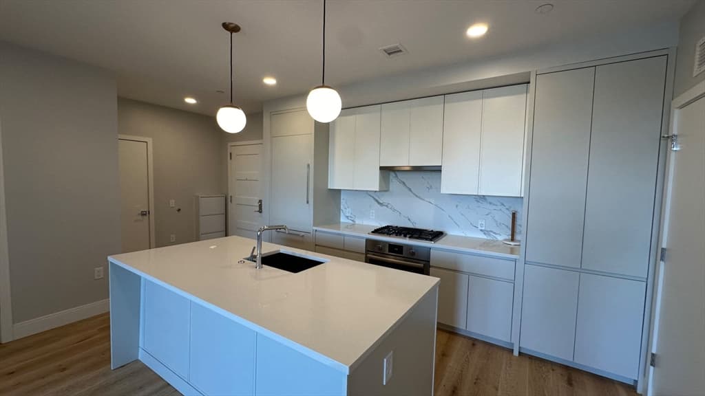 191 Washington St #614 photo 2