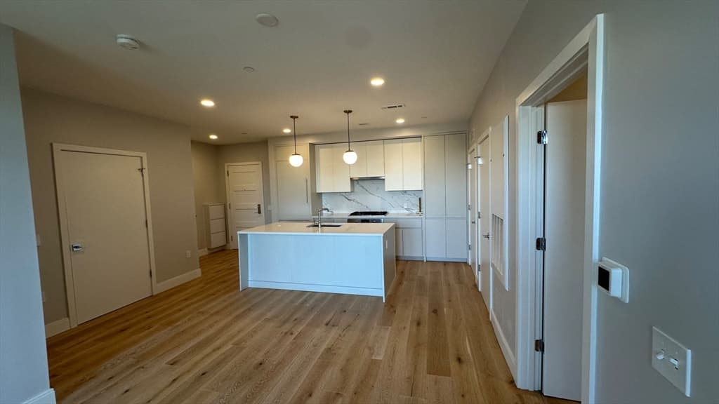 191 Washington St #614 photo 3