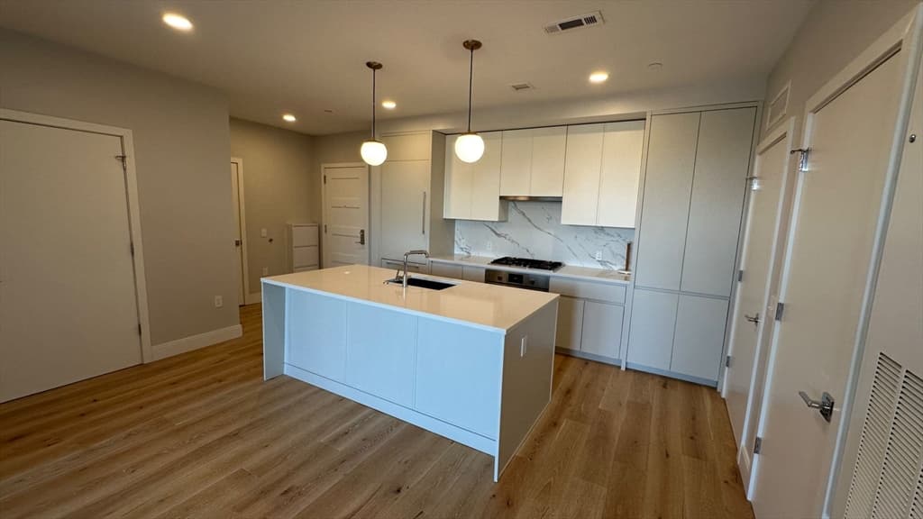 191 Washington St #614 photo 4