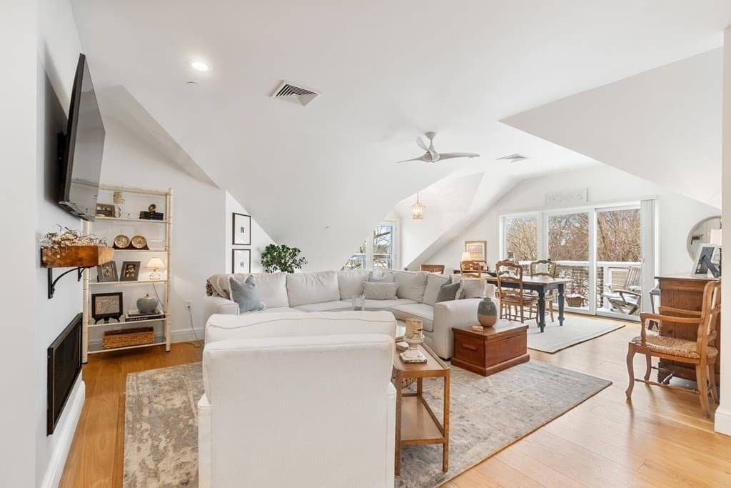 15 Dix Street #10 photo 4