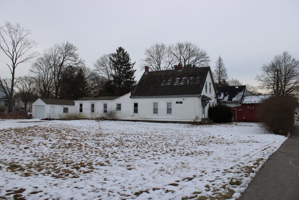 1353 Washington Street photo 3