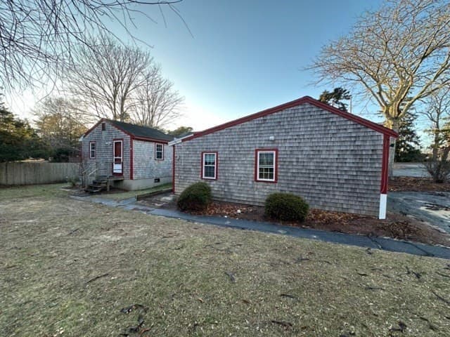 411 Route 28 photo 3