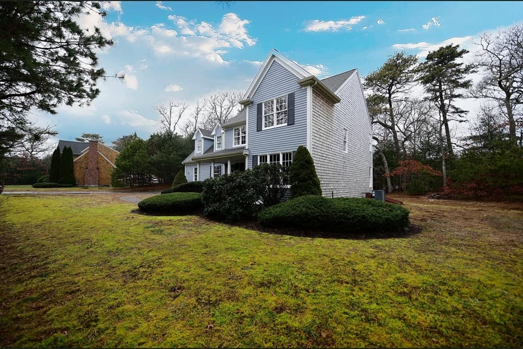 8 Tiffany Rd photo 3