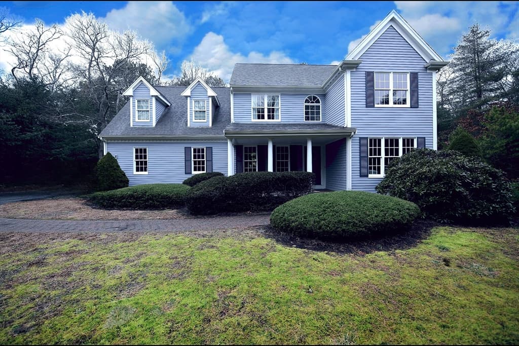 8 Tiffany Rd