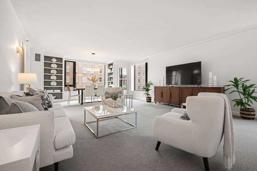 220 Boylston Street #8018
