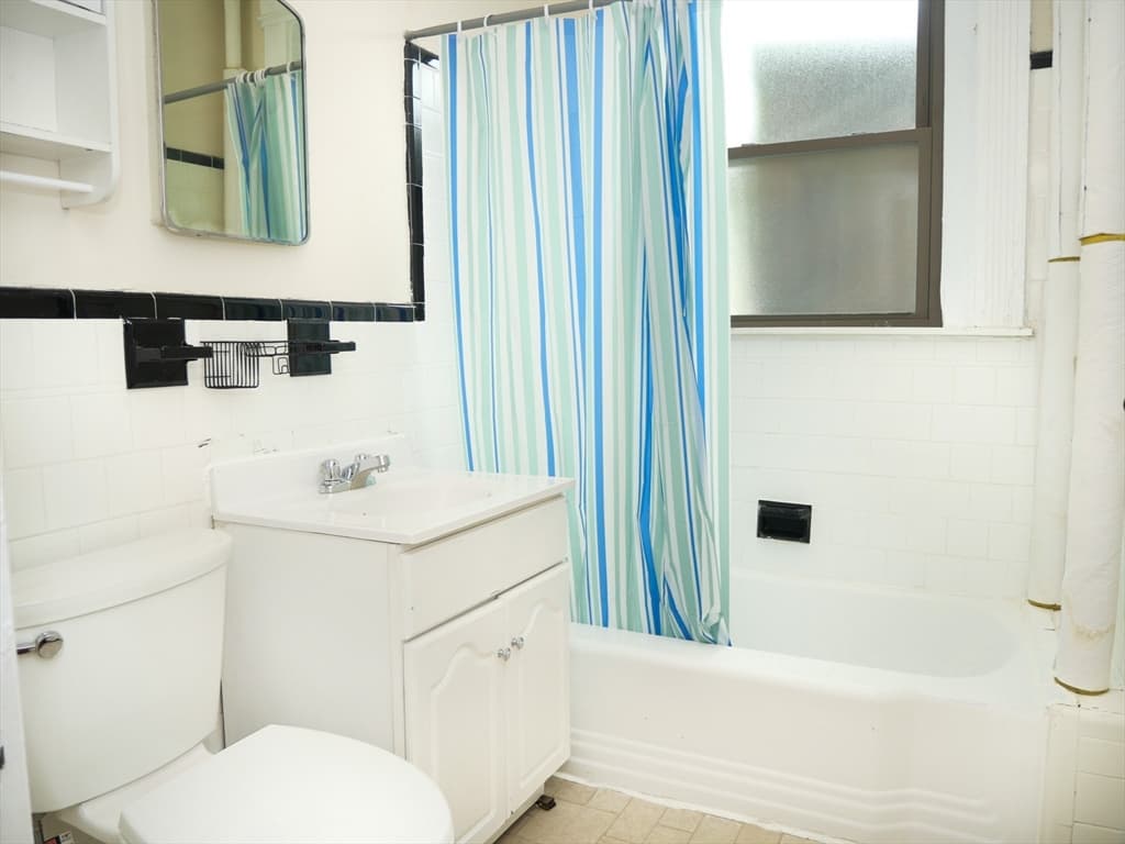 1378 Beacon #2 photo 5