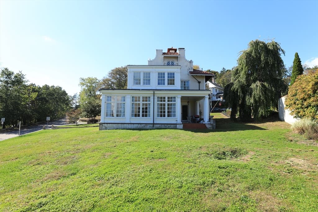 71 Commonwealth Ave photo 4