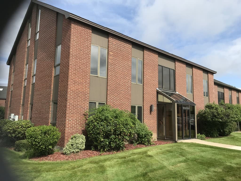 871 Turnpike Street #206/208