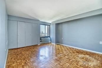 1105 Massachusetts Ave #10C photo 2