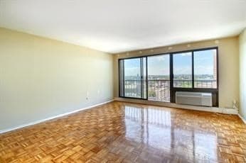 1105 Massachusetts Ave #10C photo 4