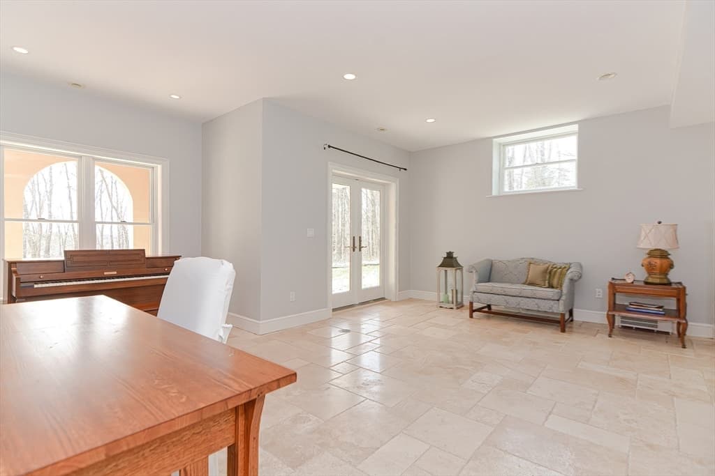 63 Pineswamp Road photo 3