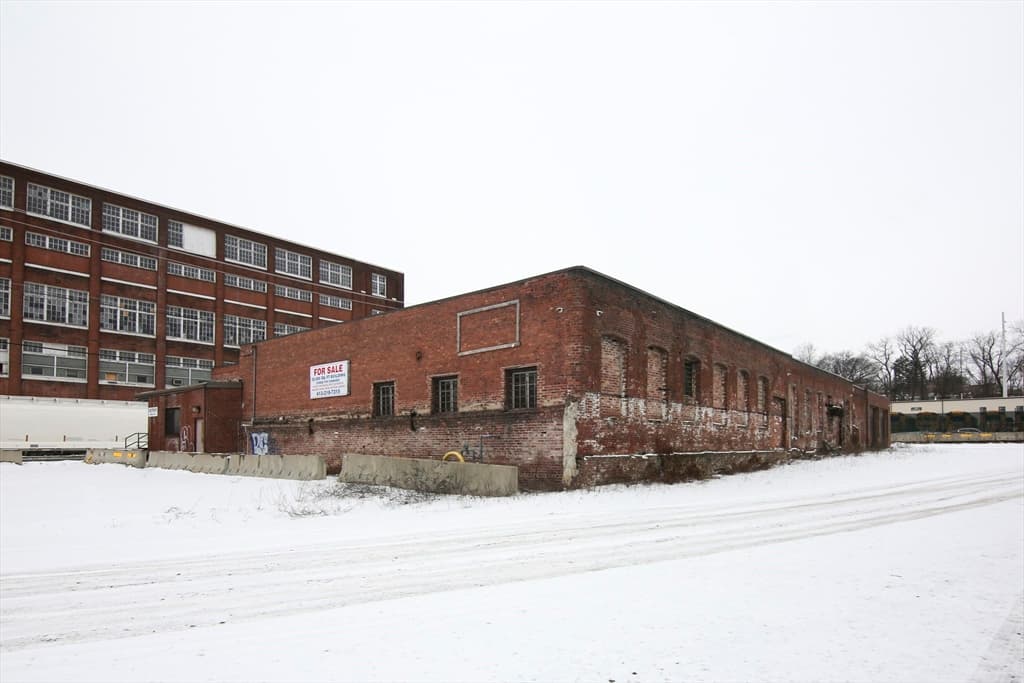89 South St photo 5