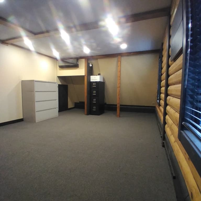 2511 Boston Rd photo 2