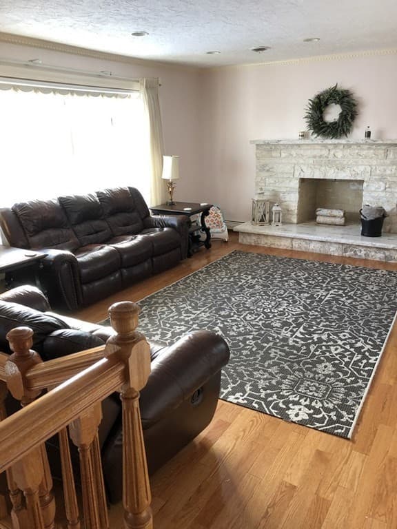 40 Weatherbee Dr photo 2