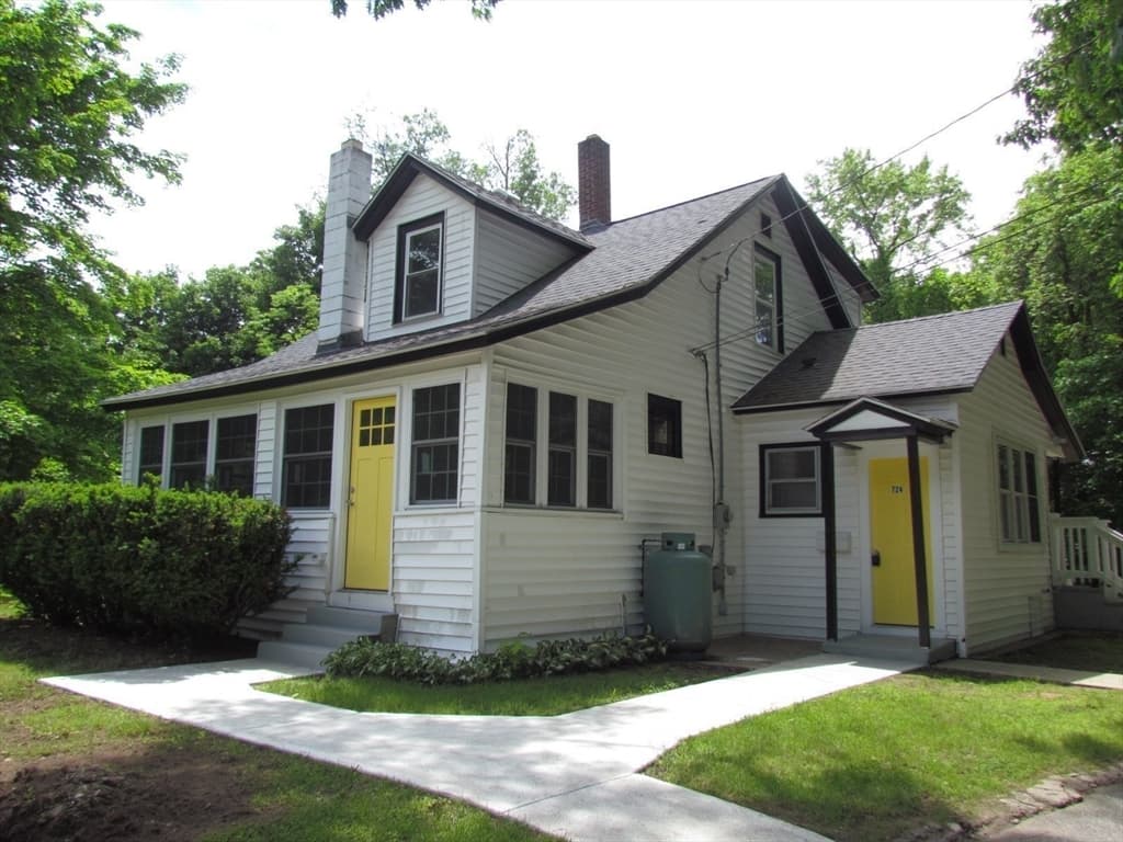 724 Silver Lake Street photo 4