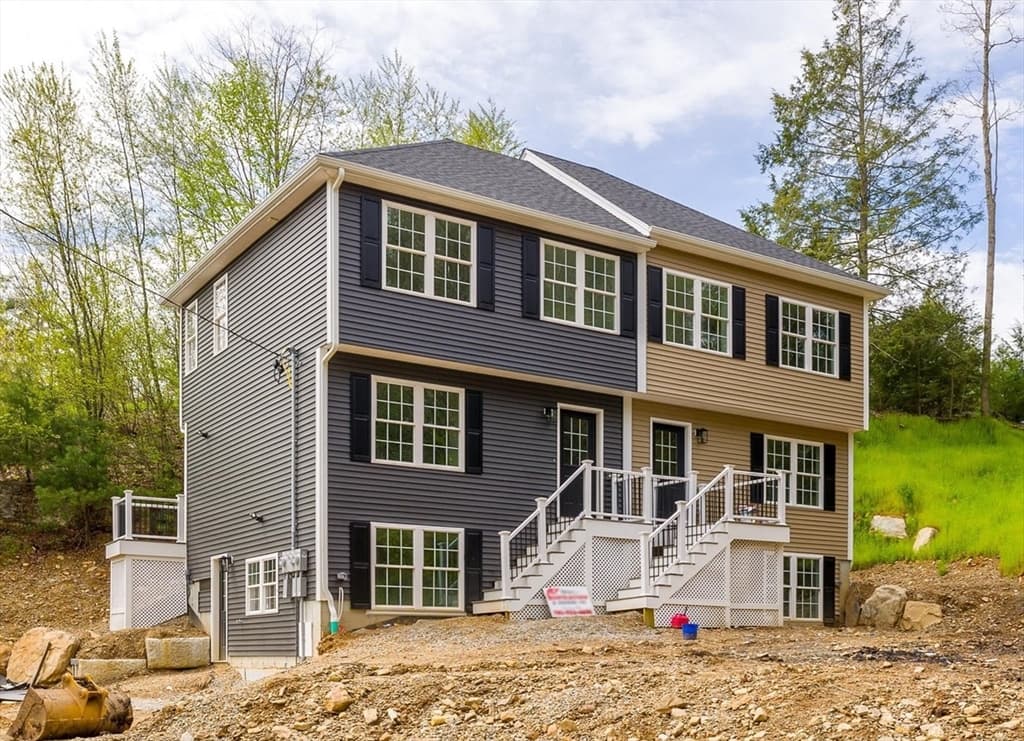 60 Hill Rd #A