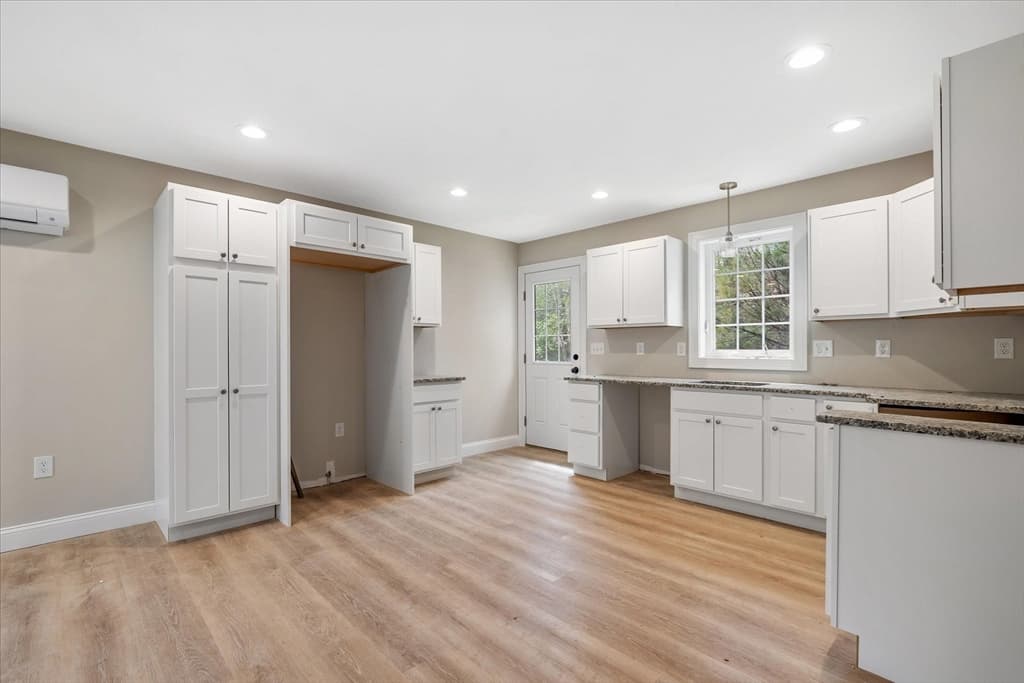 60 Hill Rd #A photo 5