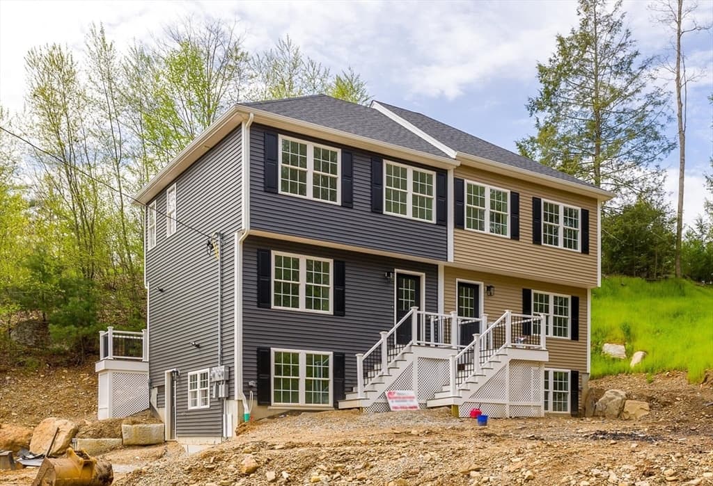 60 Hill Rd #A