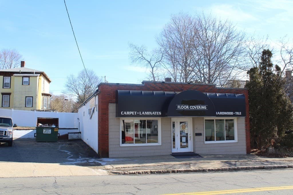 40 S Main St photo 2