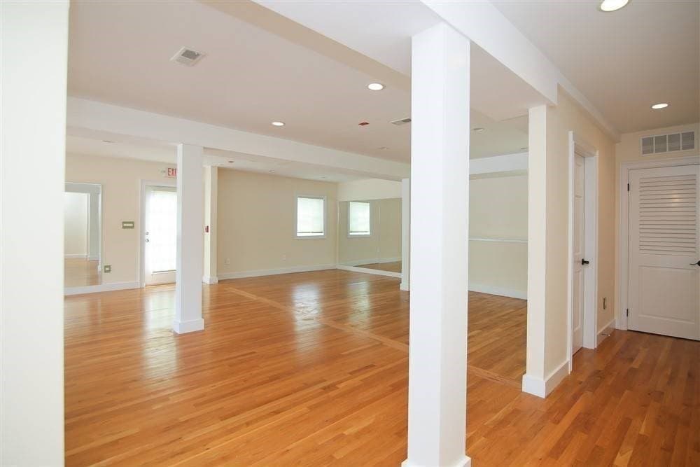 25 Lexington Ave #B photo 4