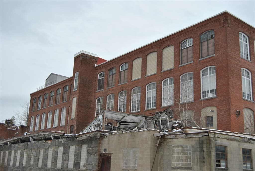 6 East Main Street photo 3