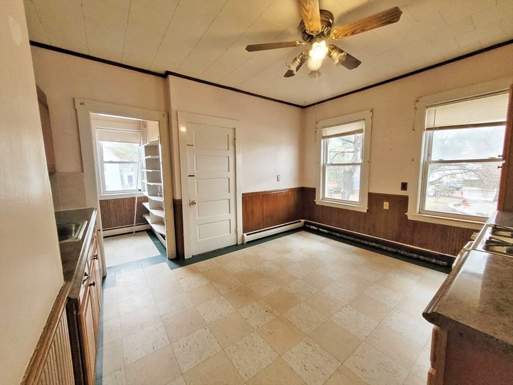 168 Elm St #2 photo 3