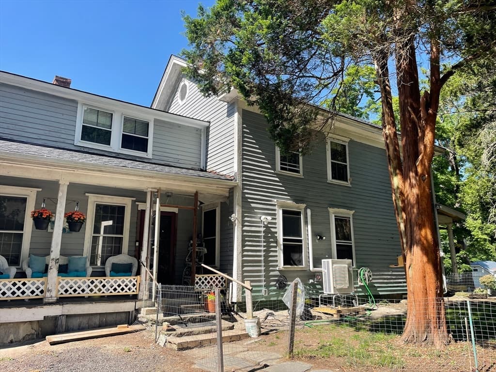 52 Middlefield Rd