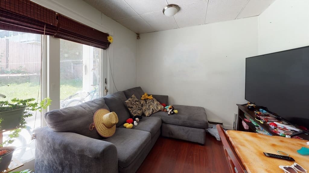 23 Endicott Ave #4 photo 3