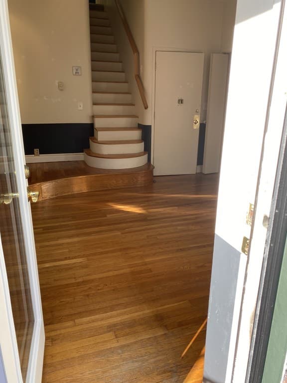 16 Wellington Street #4 photo 5
