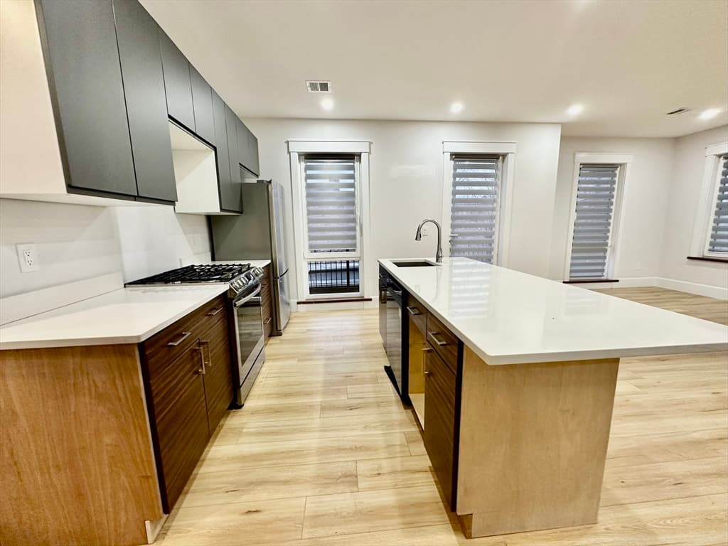 100 Mt Pleasant Ave #4 photo 2