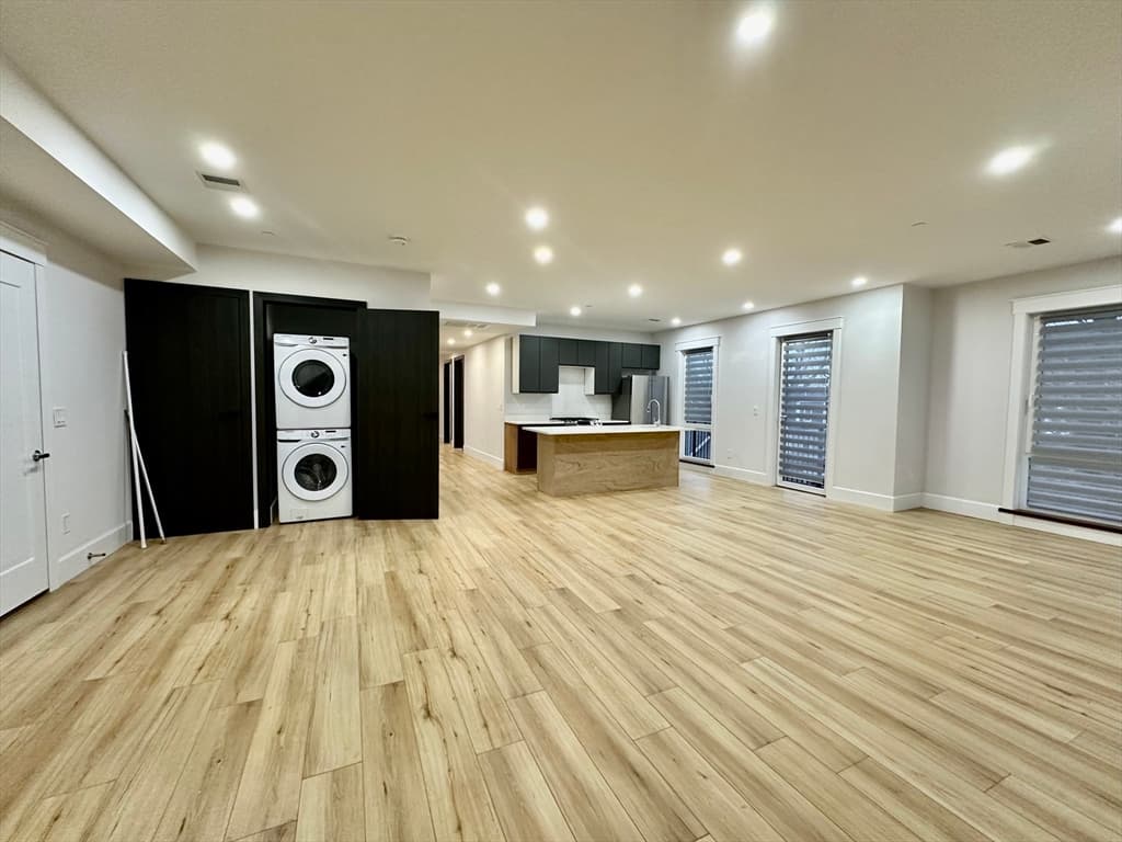 100 Mt Pleasant Ave #4 photo 3