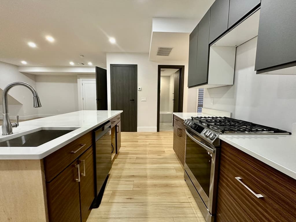 100 Mt Pleasant Ave #4
