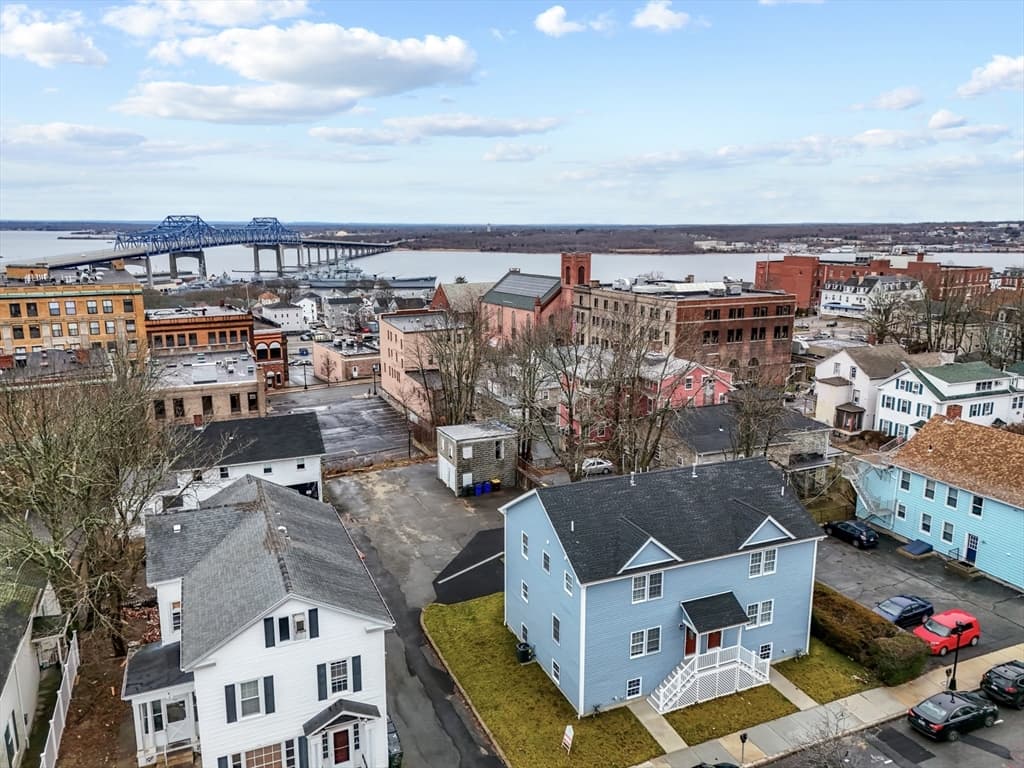 170 Purchase St photo 2