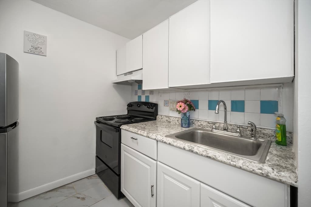 20 Radcliffe Road #108 photo 2