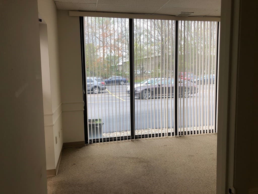 75 Union Ave photo 2