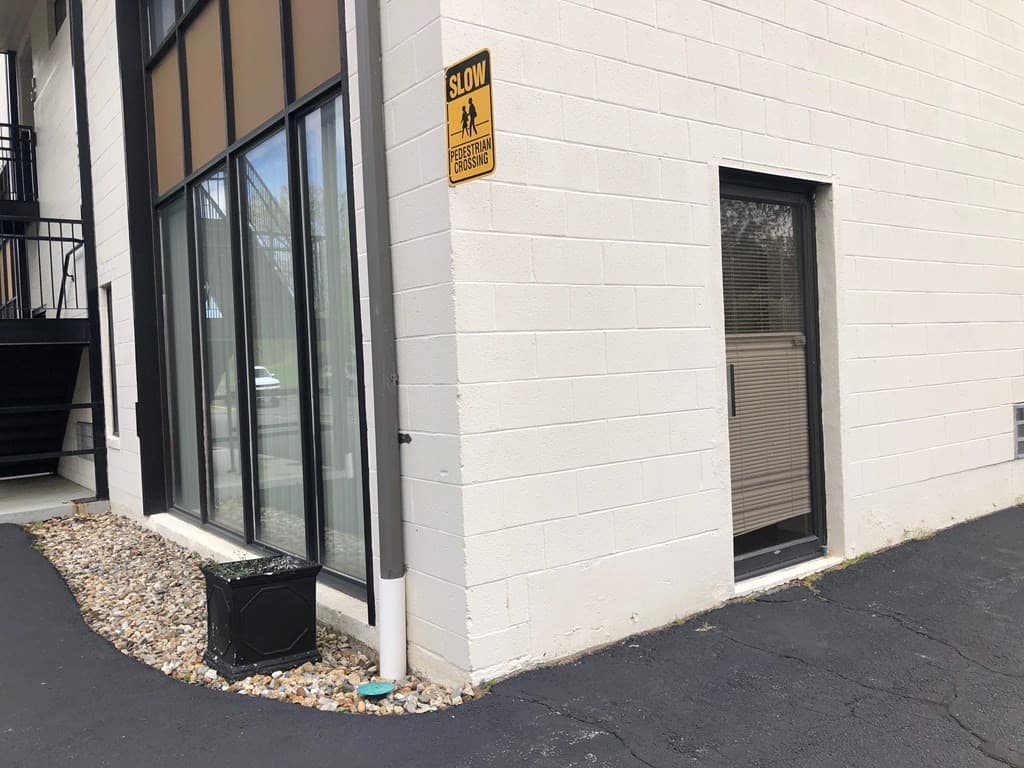 75 Union Ave photo 5