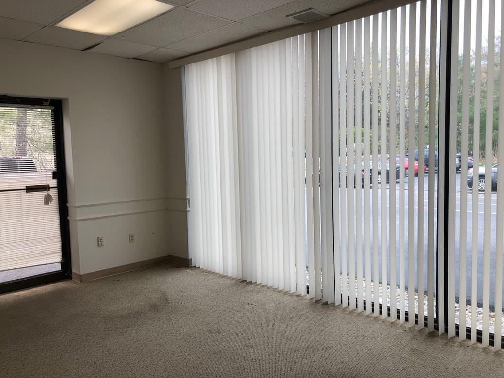 75 Union Ave photo 4