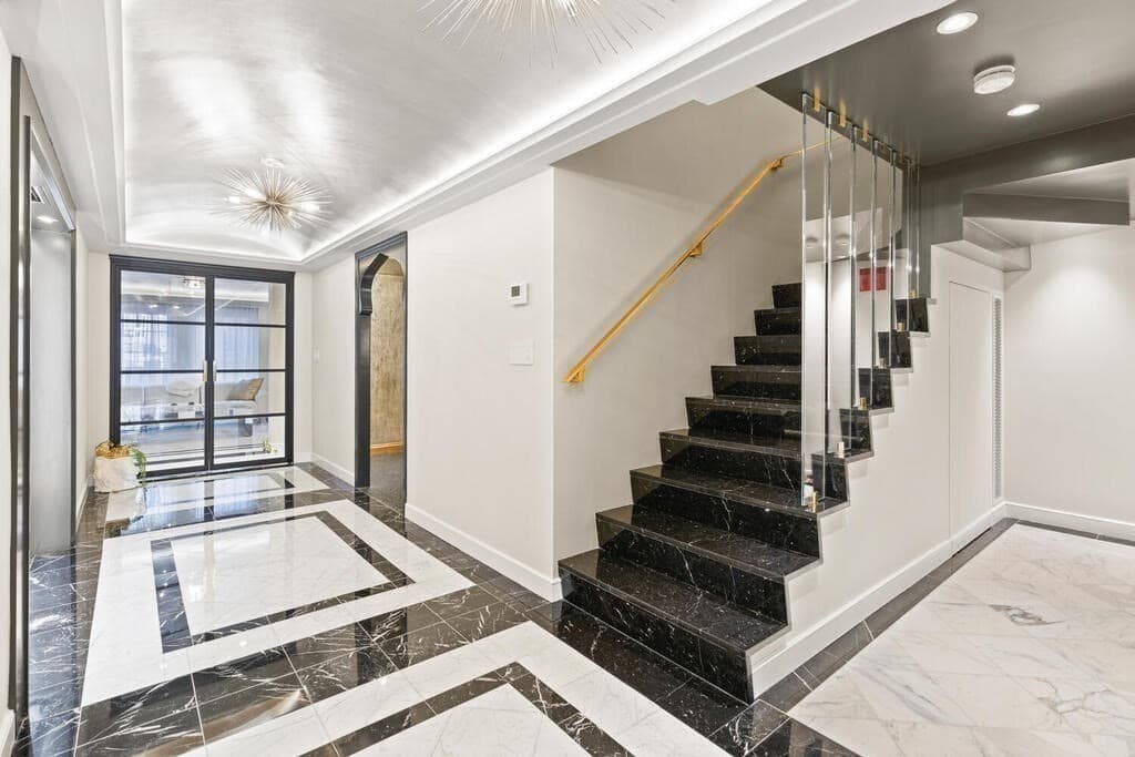 54 Commonwealth Ave #3/4 photo 2