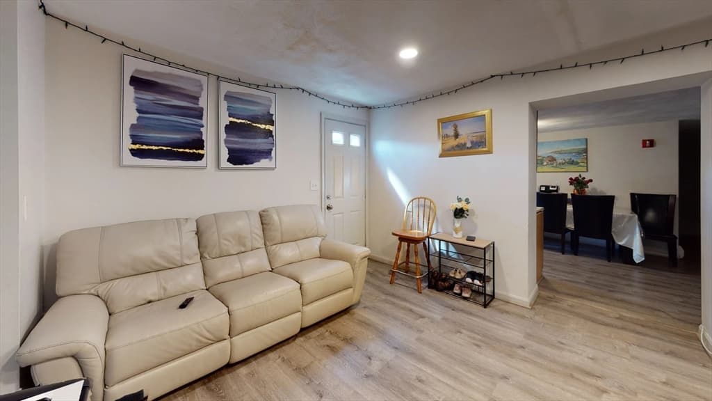 27 Kelley Court #B photo 4