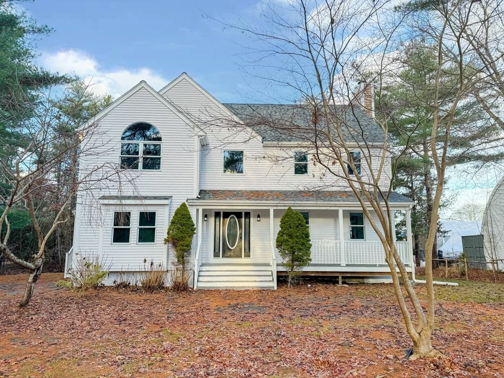 11 Parkway Ln