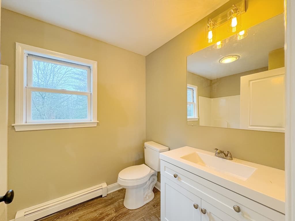 11 Parkway Ln photo 2