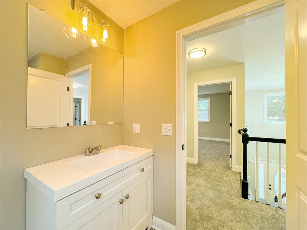11 Parkway Ln photo 3