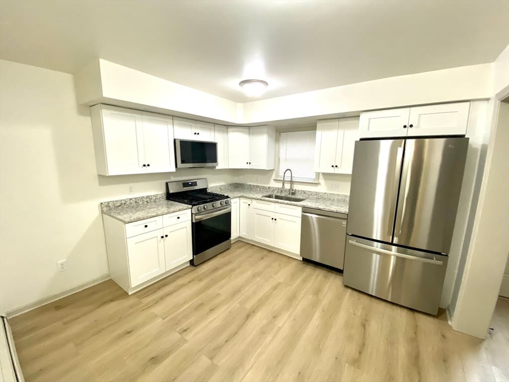 2593 Washington Street #2593 photo 4