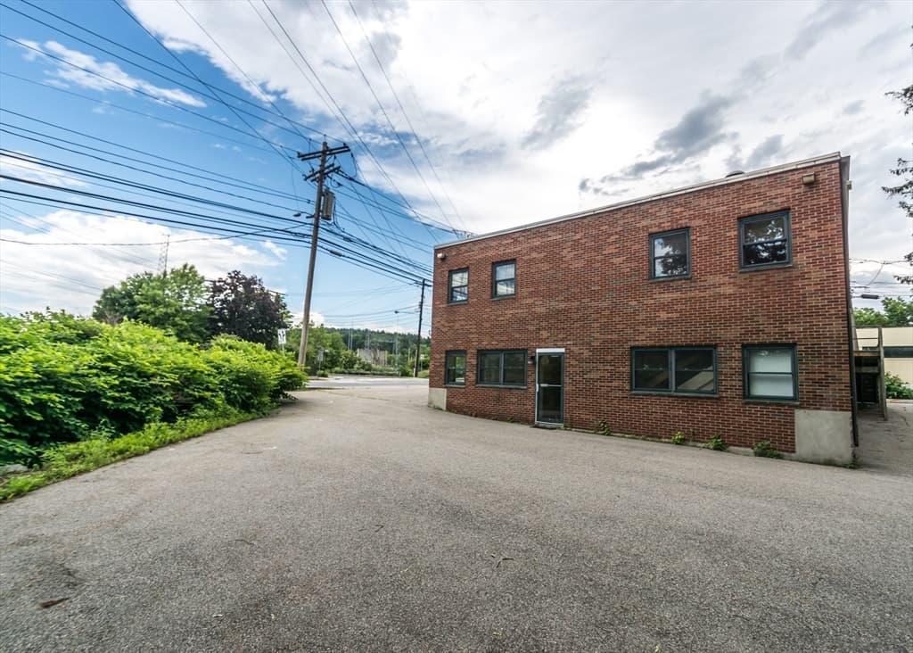 1264 Main Street #L photo 4