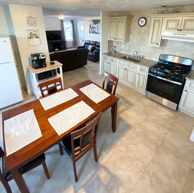 7 Alpine Ct #2