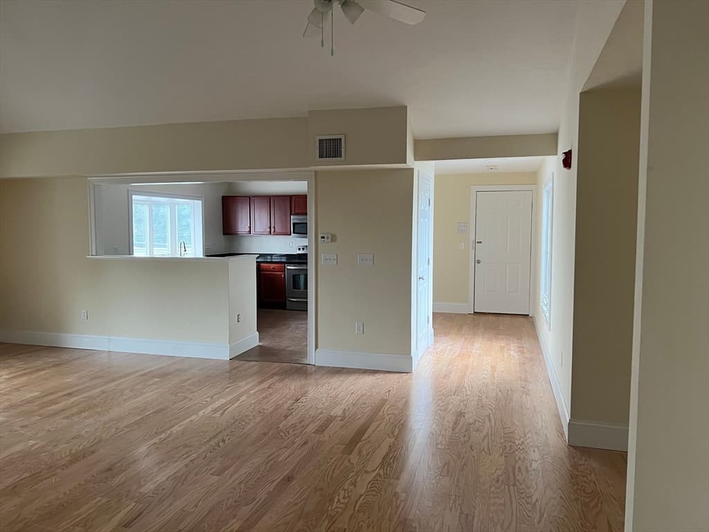 206 West Main #E photo 4