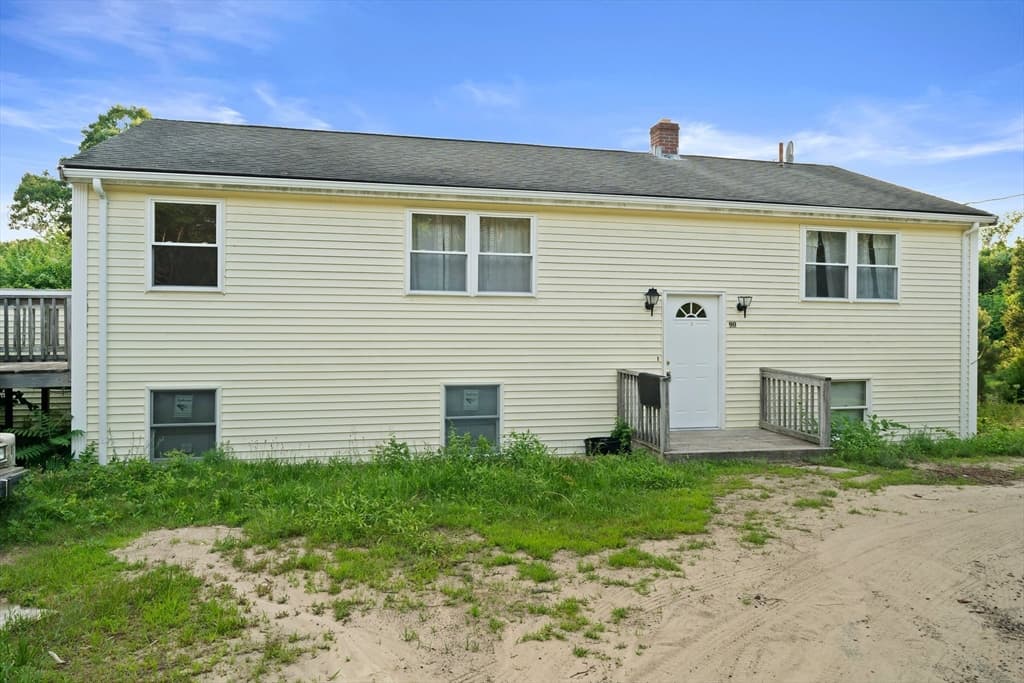 90 Hedges Pond Road
