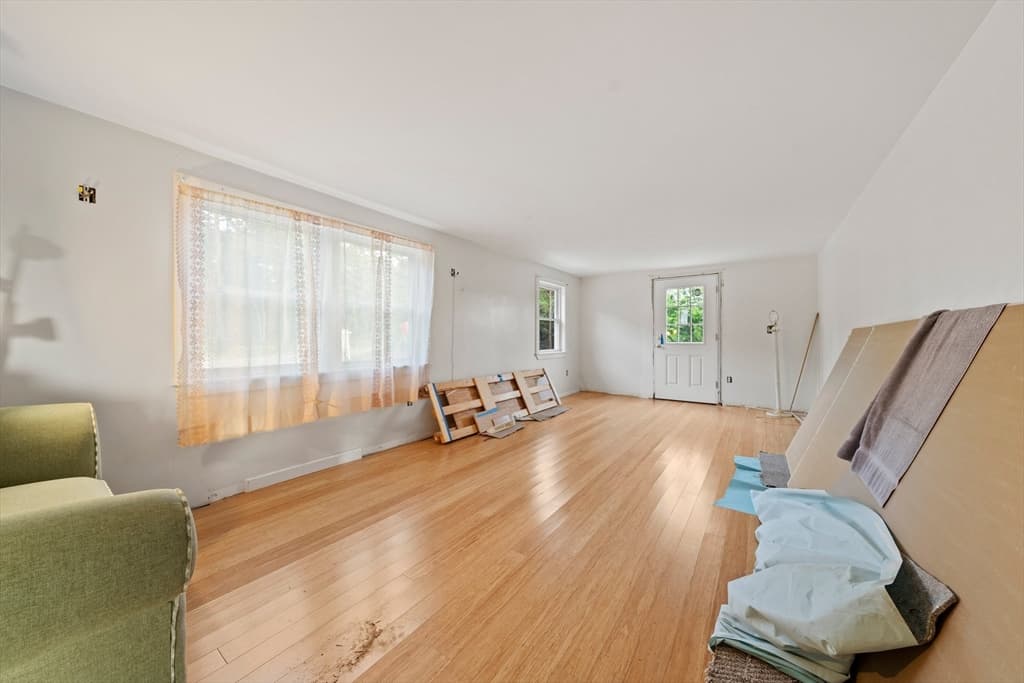 90 Hedges Pond Road photo 4